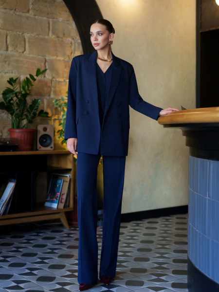 Granatowy garnitur trzyczęściowy garnitur damski
