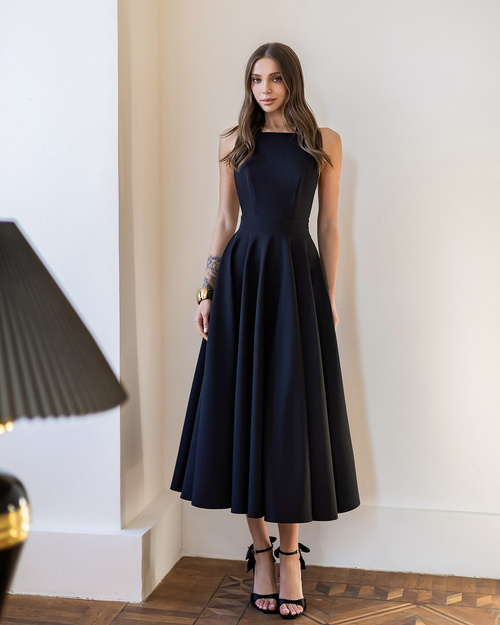 Elegantes, ärmelloses, ausgestelltes Midikleid mit Schnürung im Rücken - schwarz