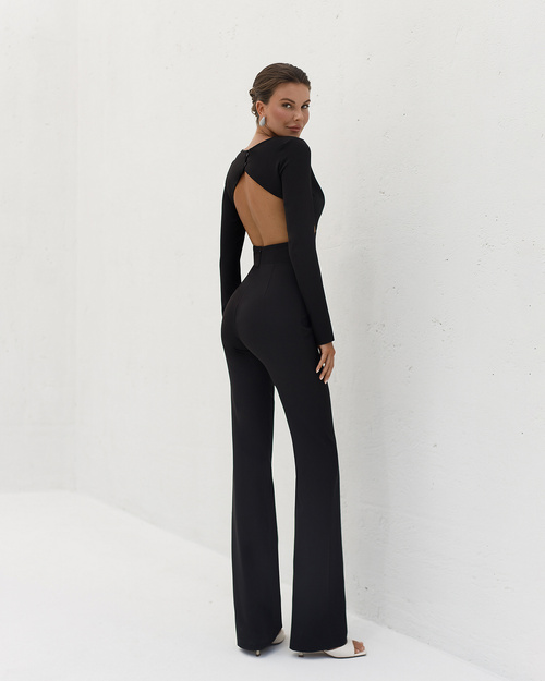 Jumpsuit mit teilweise freiliegendem Rücken in Schwarz