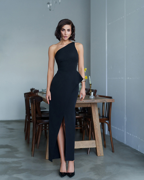 Elegantes langes One-Shoulder-Kleid schwarz