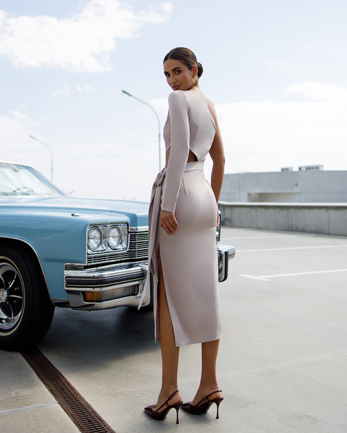 Beige asymmetrisches Kleid mit Schleifen + große Größen!!!