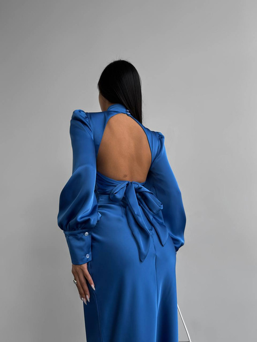 Raja Midikleid aus Satin mit offenem Rücken und Schleife - blau