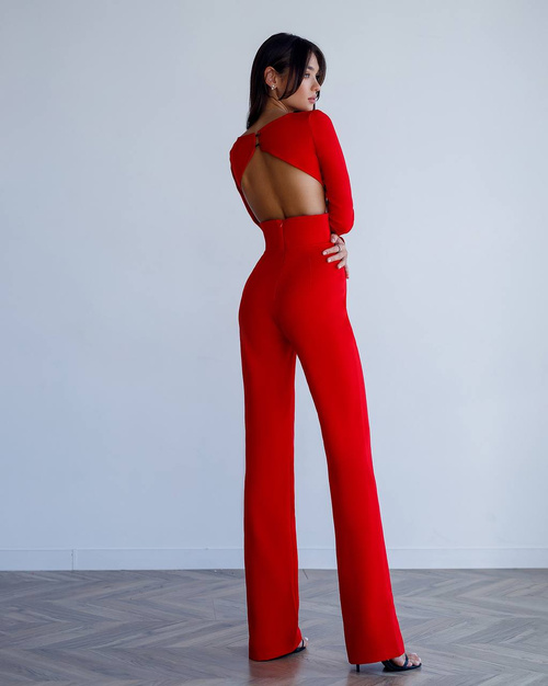 Jumpsuit mit teilweise freiliegendem Rücken in Rot