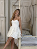 Elegantes schwarzes trägerloses Midikleid mit Rüschenbesatz