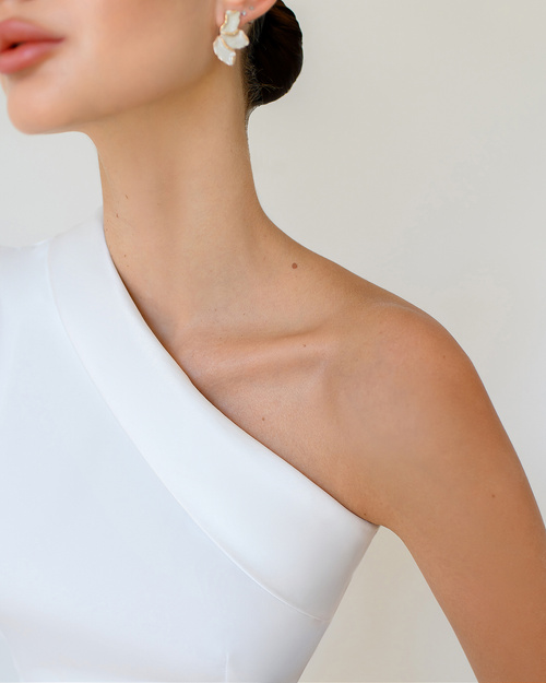 Schwarzes ausgestelltes Midikleid mit Büffeln 