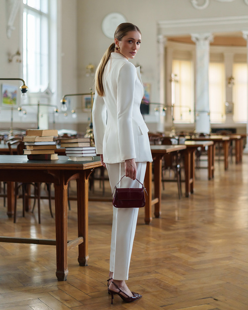 Dreiteiliger Damenanzug - ecru