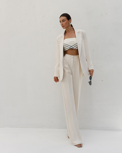 Cremefarbenes Anzug-Set für Frauen