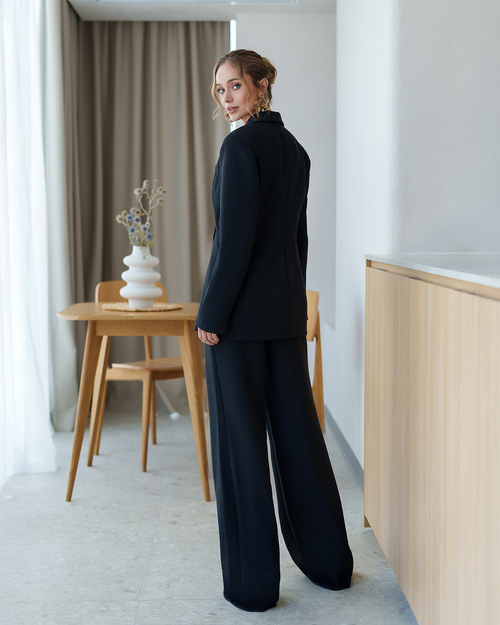 Dreiteiliger Damenanzug - ecru