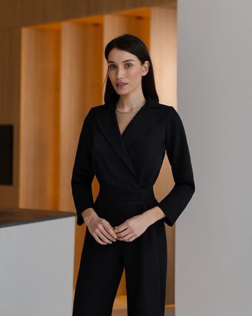 Eleganter langärmeliger Jumpsuit in Schwarz