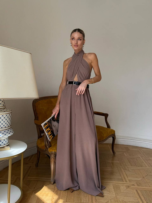 Kombinezon damski maxi mokka z wiązaniem na szyi – elegancki fason oversize 