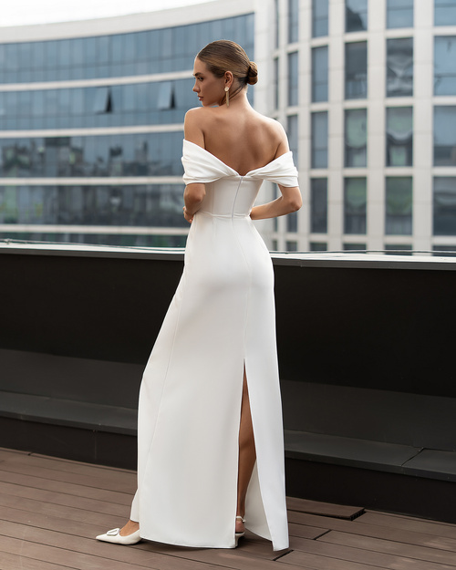 Schwarzes ausgestelltes Midikleid mit Büffeln