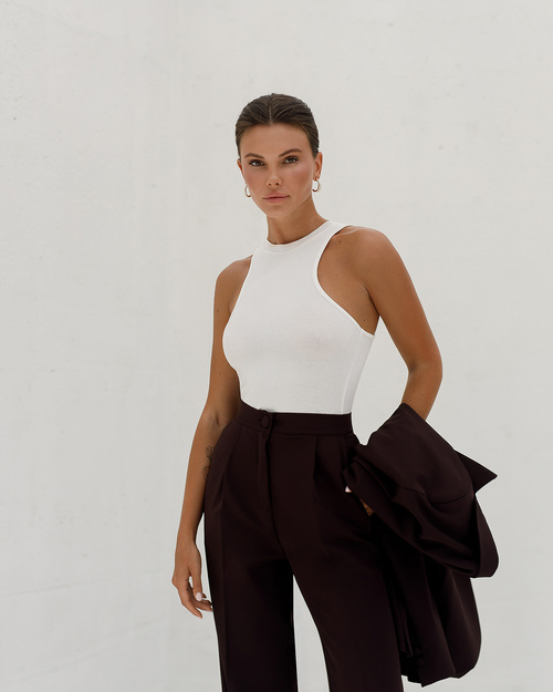 Braunes Damenanzug-Set