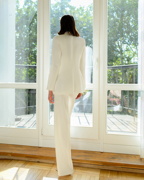 Garnitur trzyczęściowy  w kolorze mlecznym