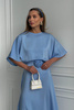 Sukienka Rose – elegancka sukienka midi z ozdobną różą niebieska| Baby Blue