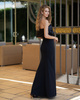 Raja Midikleid aus Satin mit offenem Rücken und Schleife - pistazienfarben