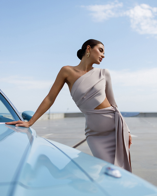 Beige asymmetrisches Kleid mit Schleifen + große Größen!!!