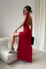 Blaues, ausgestelltes Midikleid mit kurzen Puffärmeln.