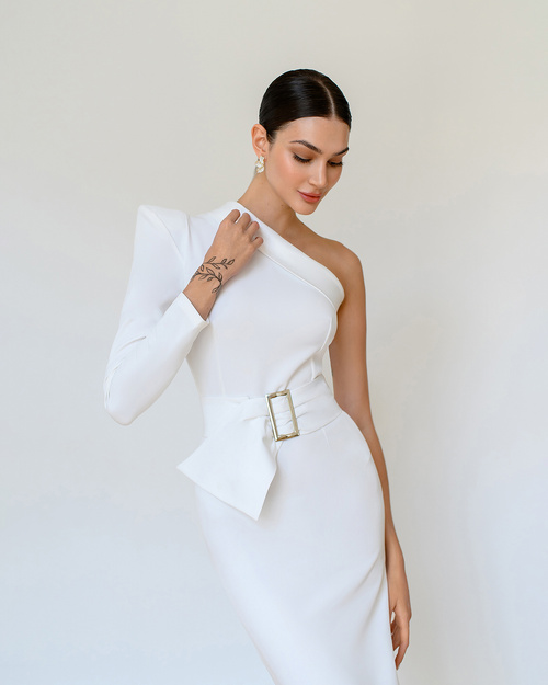 Schwarzes ausgestelltes Midikleid mit Büffeln 