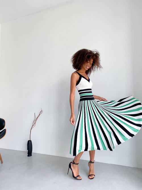 Glamour - gestricktes Midikleid