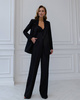 Dreiteiliger Damenanzug in Schwarz