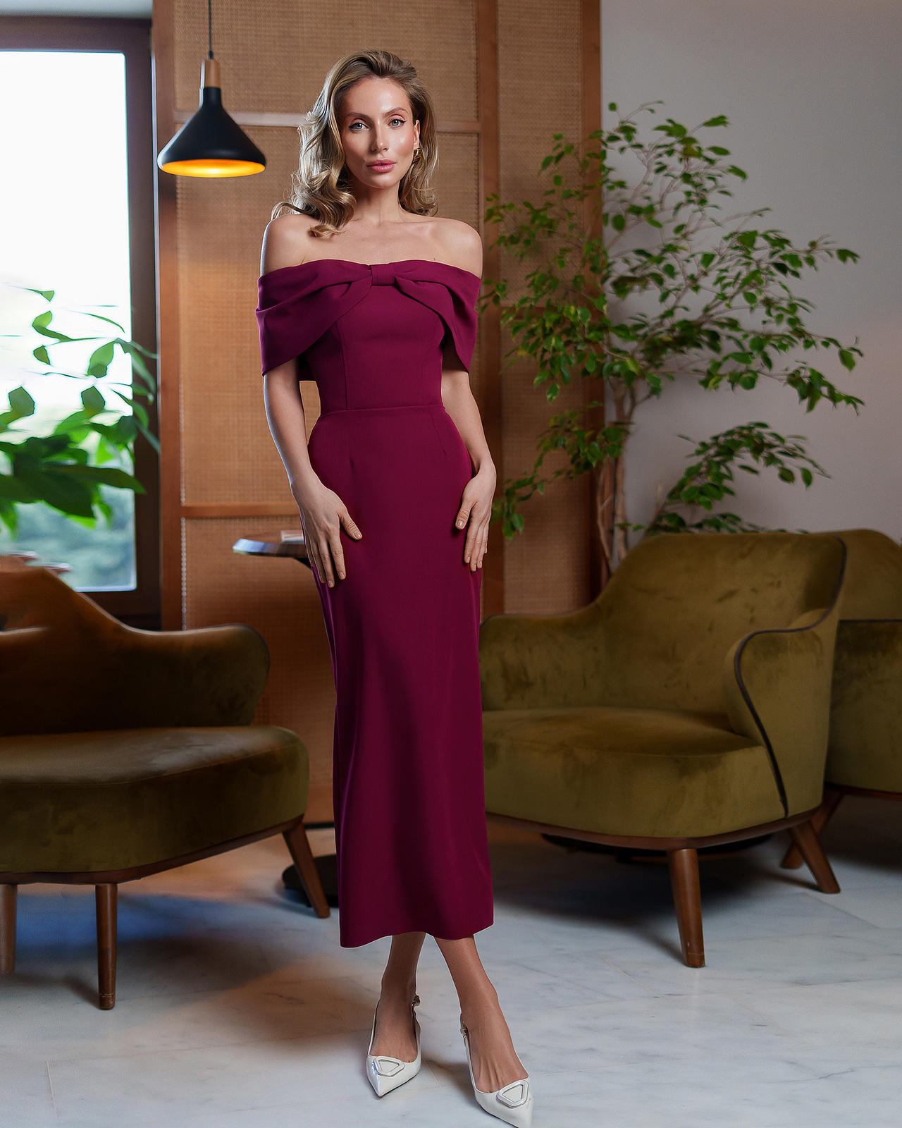 Bordowa elegancka sukienka midi hiszpanka z kokardą Rozm. L