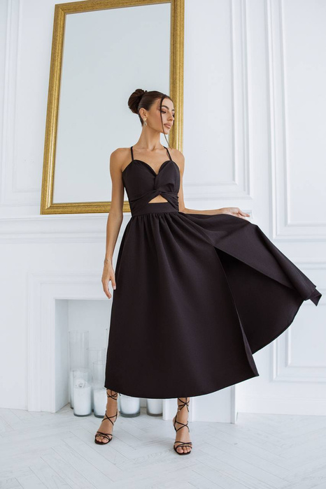 Trägerloses Kleid mit Schlitz in Schwarz