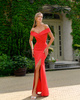 Elegantes Maxikleid mit offenen Schultern und Schlitz rot