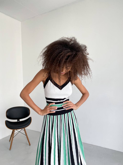 Glamour - gestricktes Midikleid