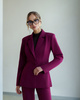 Zweiteiliger Damenanzug in Burgunderrot