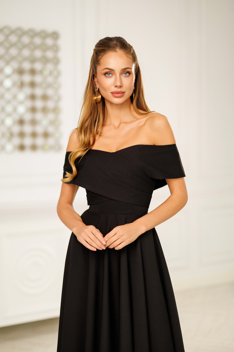 Carmen Kleid mit mittellangem Trapezausschnitt aus hochwertigem Anzugstoff schwarz